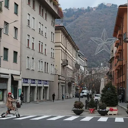 La Casa Di Alessia Nel Centro Di - Alessiatravelling بيت للعطل كومو